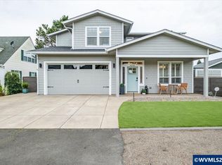 9245 Trout Pl, Lincoln City, OR 97388