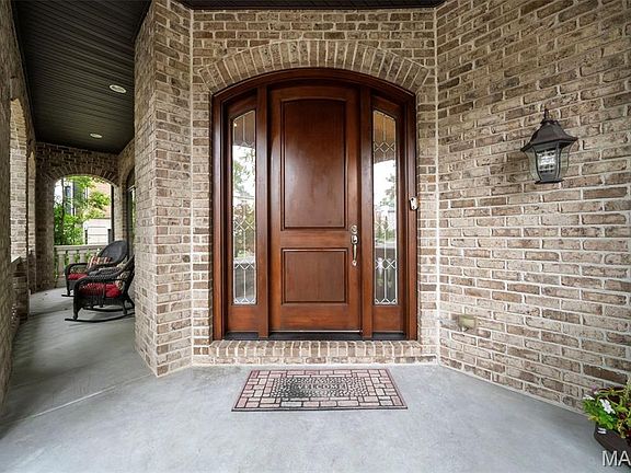 4th image of 165 Gay Ave