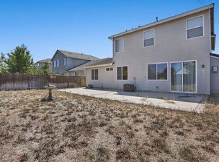 10220 Blossom Ridge Dr, Elk Grove, CA 95757