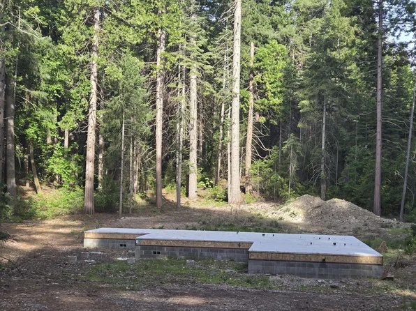 2017 N Old Stage Rd, Mount Shasta, CA 96067