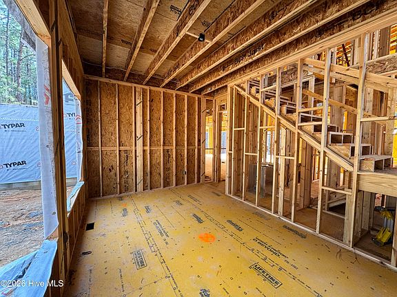 5th image of 243 Hill Road