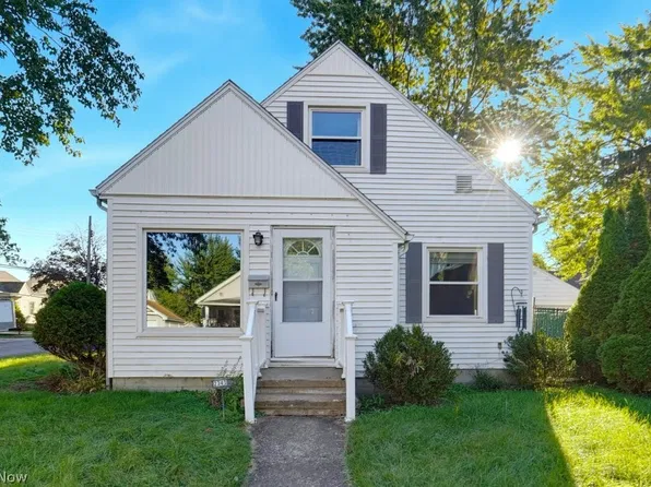 2345 10th St, Cuyahoga Falls, OH 44221