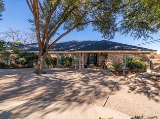 2 Ridgmar Ct, Midland, TX 79707