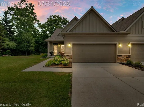 8037 Bridgestone Blvd, White Lake Township, MI 48386