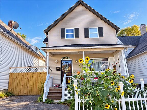 2nd image of 371 Weaver St