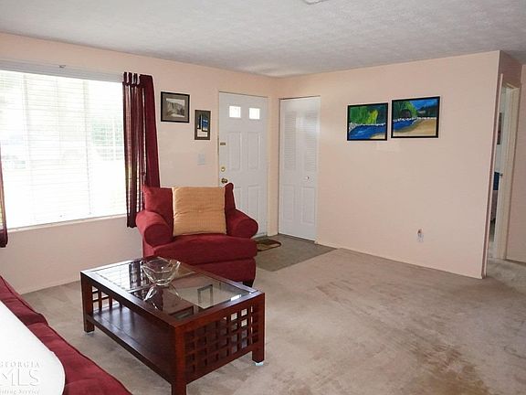 3rd image of 2297 Redfield Dr