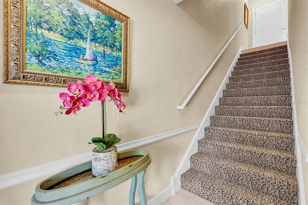 3 bed, 3.0 bath, 2738 sqft, $6,000 — Photo 4
