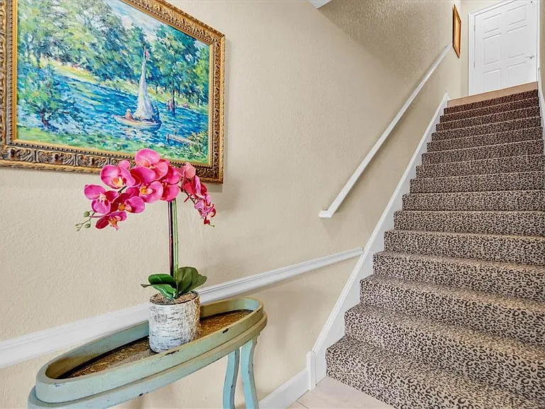 300 Capri Blvd #6 — Photo 4