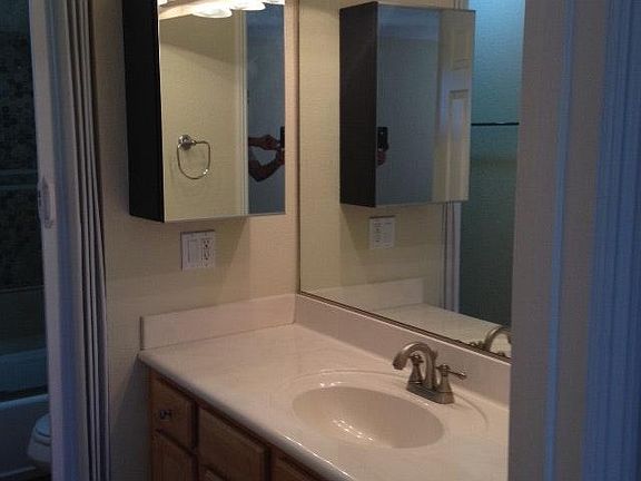 3rd image of 8731 Graves Ave Unit 31