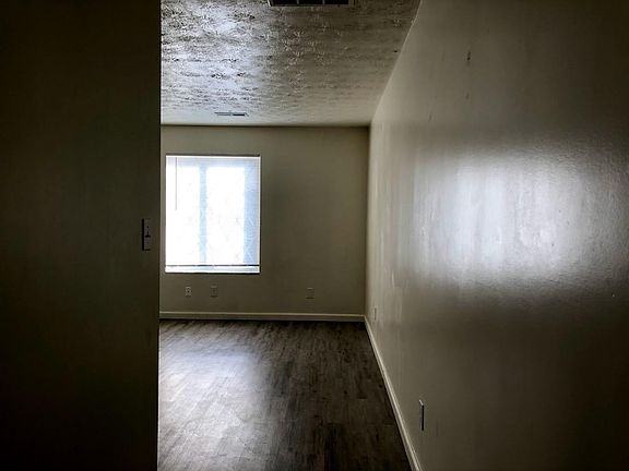 4th image of 859 Watervliet Ave A-apt D