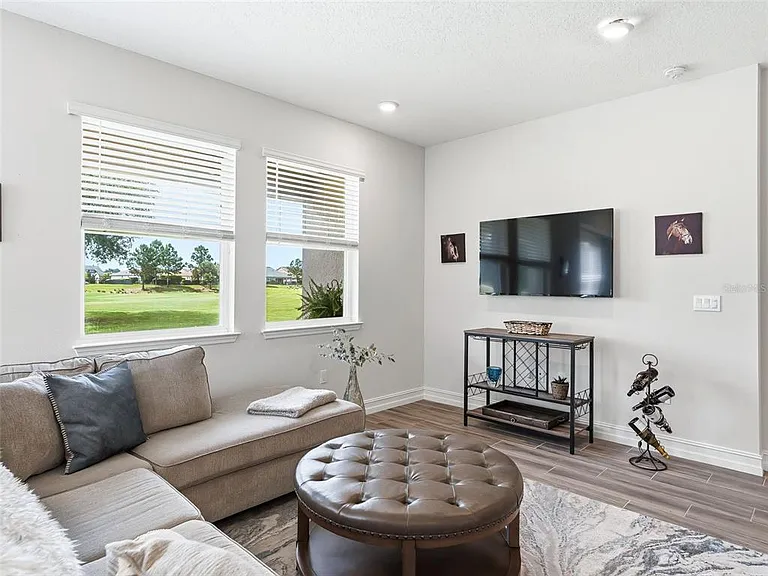 5329 NW 34th St — Photo 15