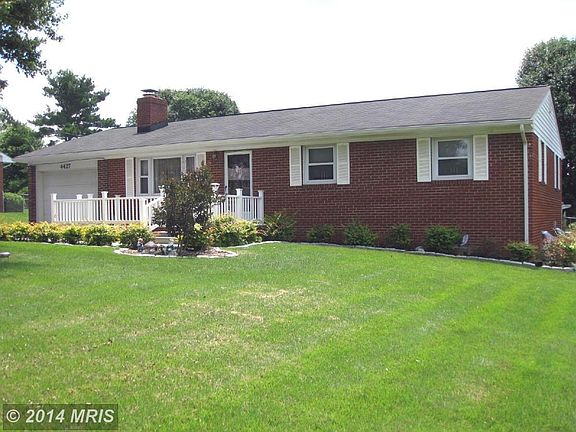 Awesome ALL BRICK RANCHER w/ HUGE GARAGE