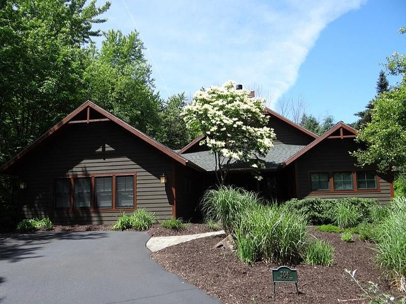 1st image of 304 McVea Dr