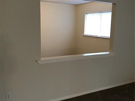 3rd image of 112 Waterford Dr