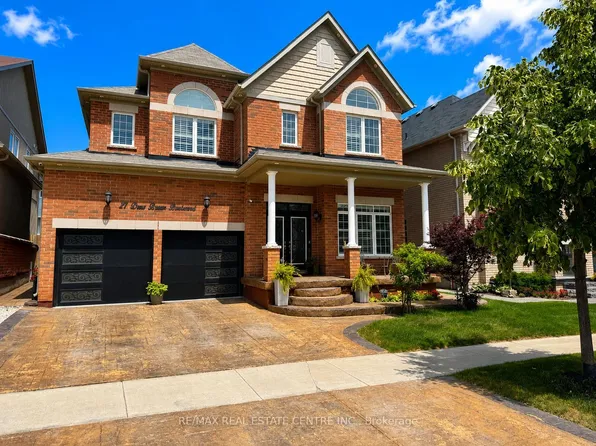 27 Drew Brown Blvd, Orangeville, ON L9W 6Z6