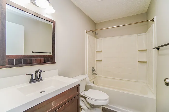 1486 Tall Meadows Dr — Photo 10