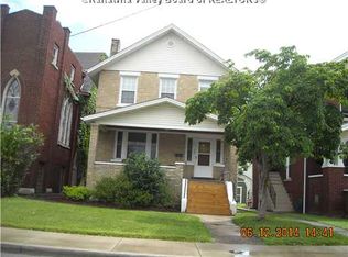 939 6th St, Charleston, WV 25302