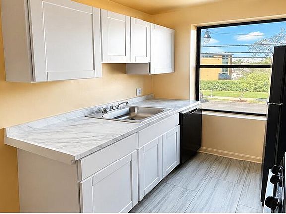 2nd image of 3725 12th St NE APT 102