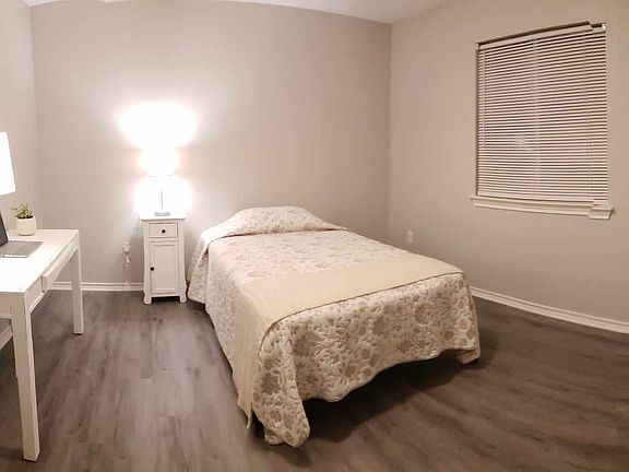 4th image of 2729 Prairie Creek Dr #2