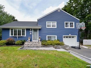 37-03 Northern Dr, Fair Lawn, NJ 07410