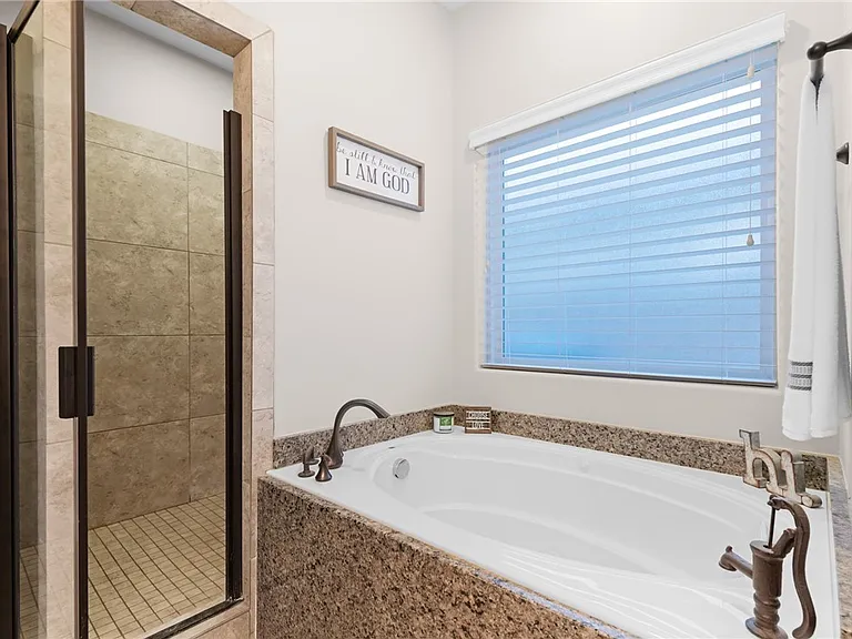 6018 Adrian Dr — Photo 5