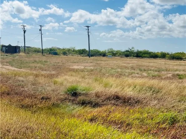 1309 Cape Velero Dr, Rockport, TX 78382