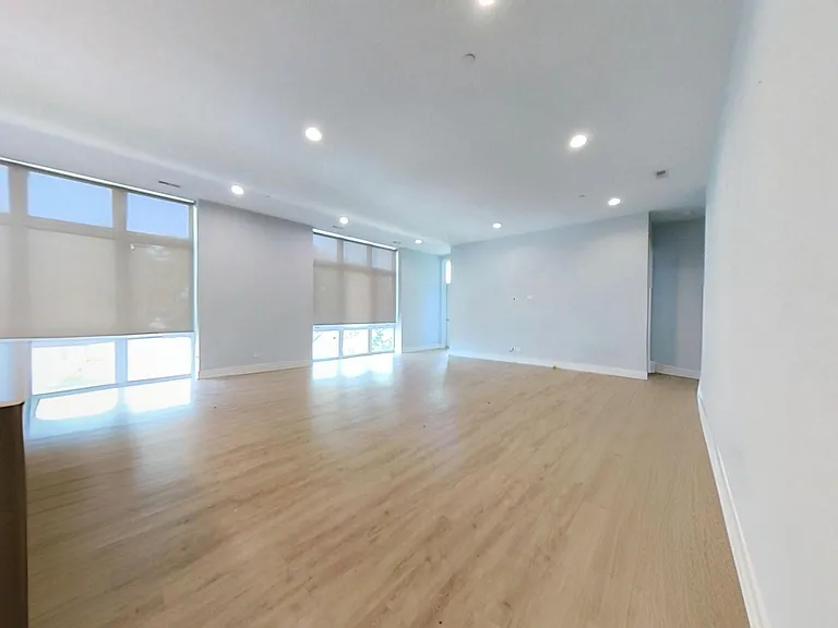 Unit 401 - living/dining room