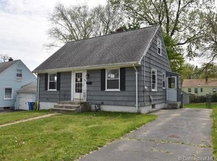 46 Fenway Dr, Hamden, CT 06517