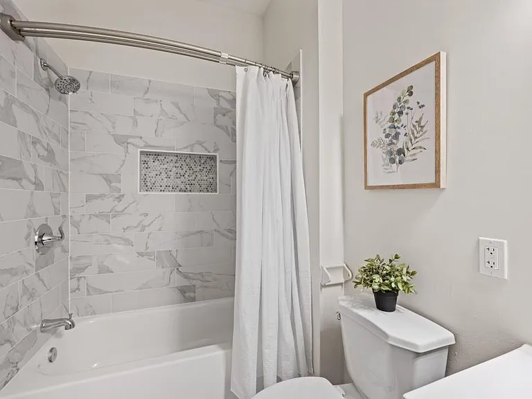 2231 Eutaw Pl #2 — Photo 8