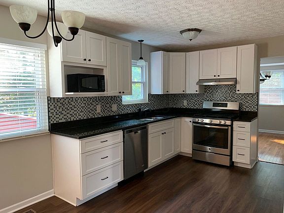 3rd image of 5876 Connolly Ct