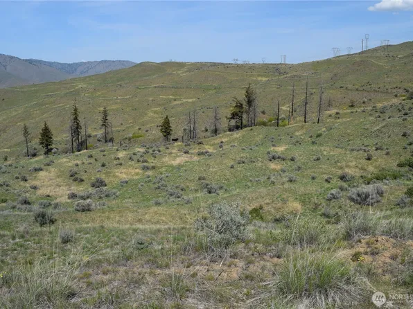 8 Blue Grade Road, East Wenatchee, WA 98802