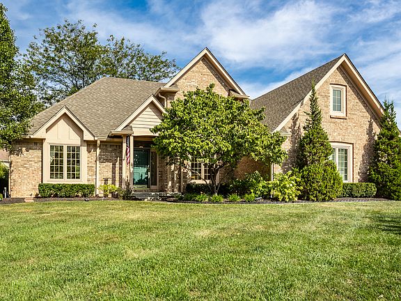 2nd image of 10415 Woods Edge Dr