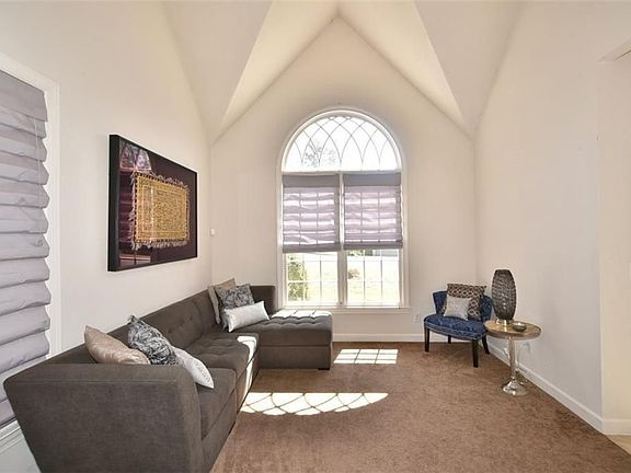 3rd image of 3670 River Trace Dr