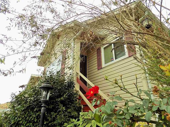 3rd image of 1529 Francis St
