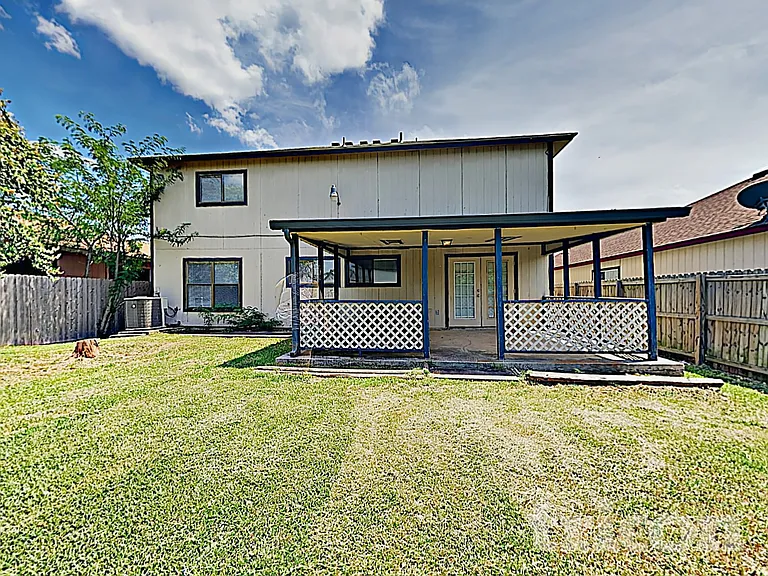 8015 Chestnut Barr Dr — Photo 15