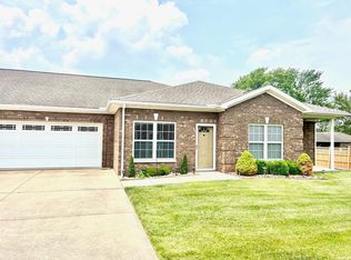 8960 Covenant Ct, Newburgh, IN