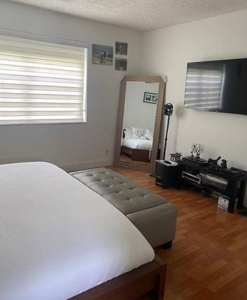 5th image of 401 SW 86th Ave #103A