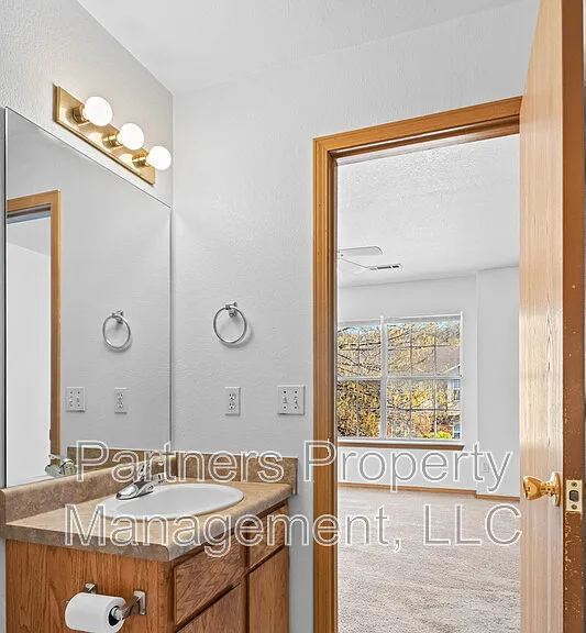 888 S Curtis Ave #1 — Photo 18
