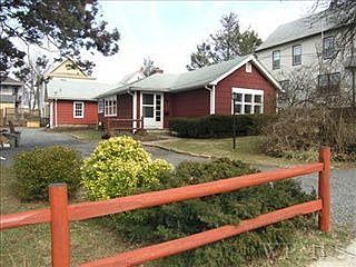 1st image of 22 Walton Ave
