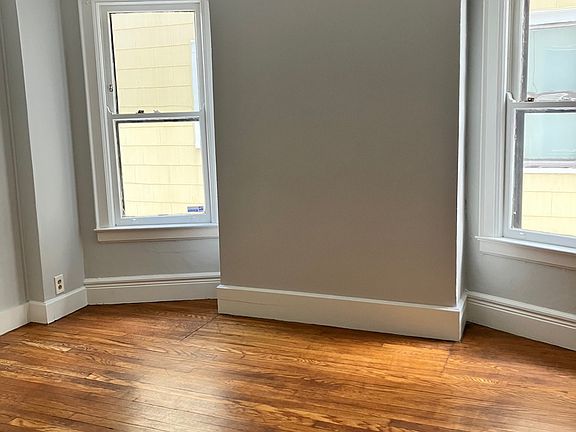 4th image of 111 Claremont Ave Unit 1