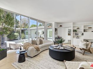 136 Beloit Ave, Los Angeles, CA 90049
