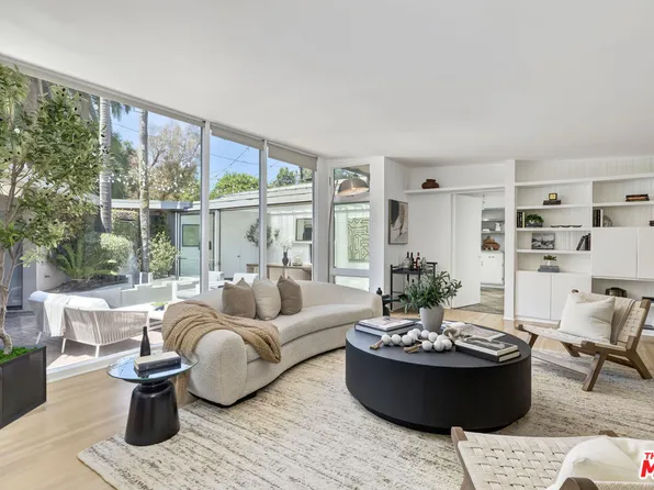 136 Beloit Ave, Los Angeles, CA 90049