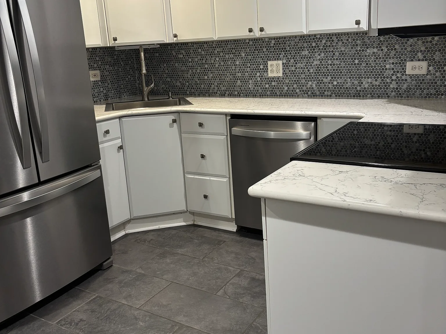 2 bed, 1000 sqft, $2,300 — Photo 4