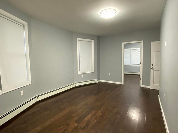 4th image of 14 Grove Pl #1