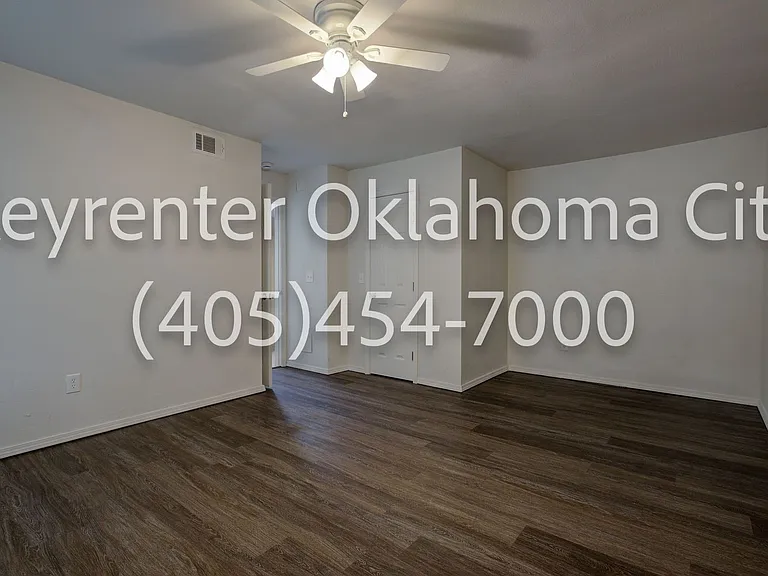 6554 N. Meridian Ave. Townhouse — Photo 32