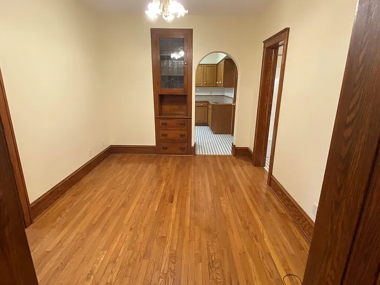 130 E North St #1 — Photo 3