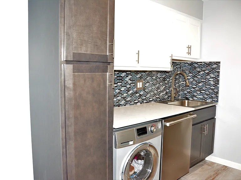 10469 Briarbend Dr #5 — Photo 15
