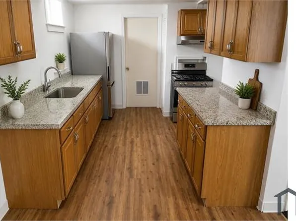 12 Summer St APT 1, Gloucester, MA 01930