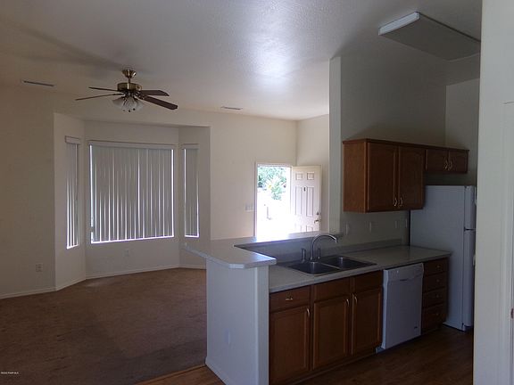 3rd image of 9220 E Lakeshore Dr APT B