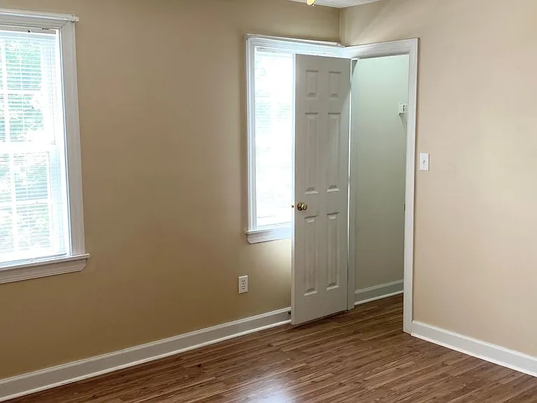 1915 Stroll Cir — Photo 11